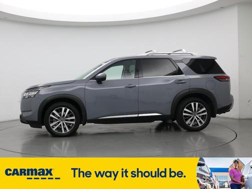 2022 Nissan Pathfinder Platinum