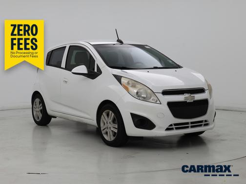 White 2015 Chevrolet Spark LT