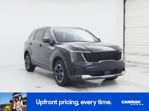 Black 2024 Kia Sorento S