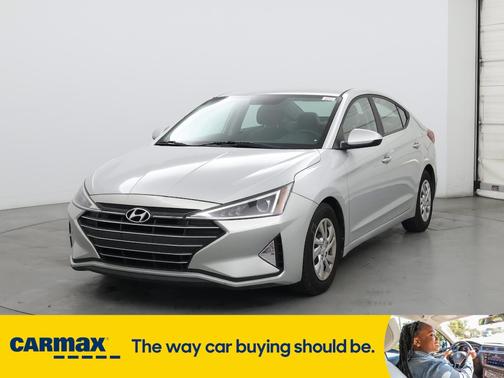 2019 Hyundai ELANTRA SE