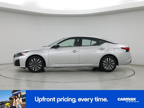 Silver 2024 Nissan Altima SV