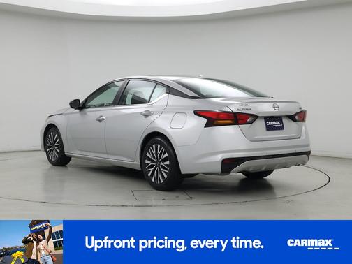 Silver 2024 Nissan Altima SV