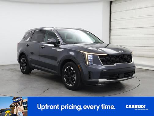 Gray 2024 Kia Sorento S
