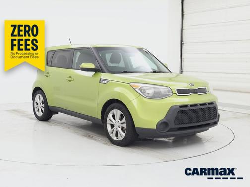 Green 2015 Kia Soul +