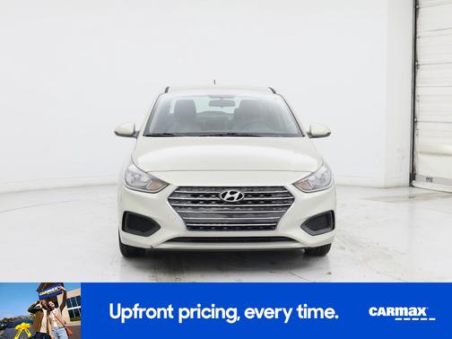 Tan 2019 Hyundai Accent SE