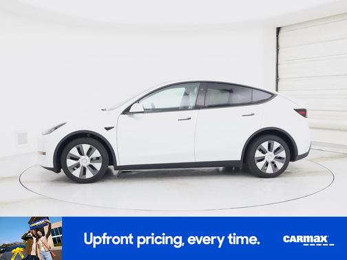 White 2024 Tesla Model Y Long Range