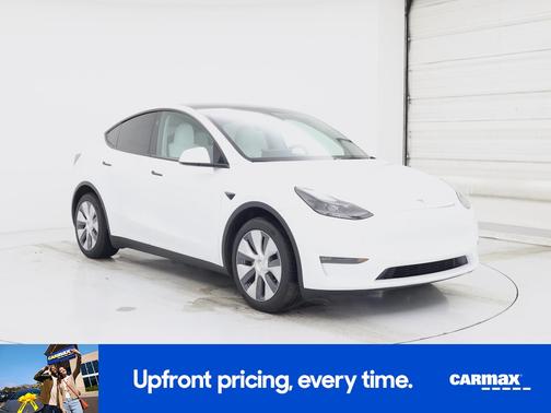 White 2024 Tesla Model Y Long Range