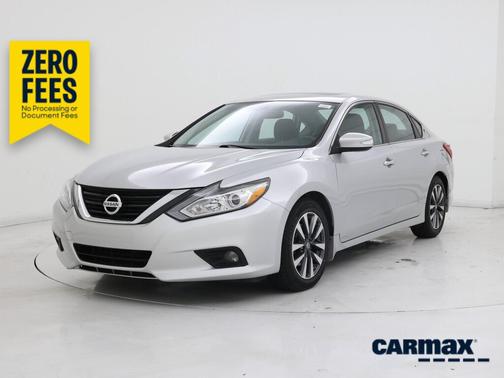 Gray 2017 Nissan Altima SV
