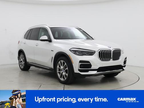 White 2022 BMW X5 PHEV XDrive45e