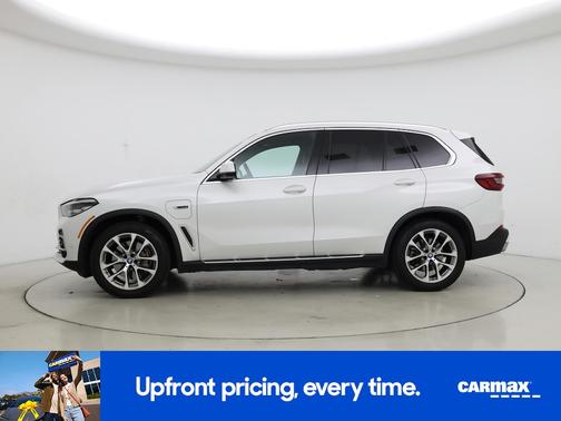 White 2022 BMW X5 PHEV XDrive45e