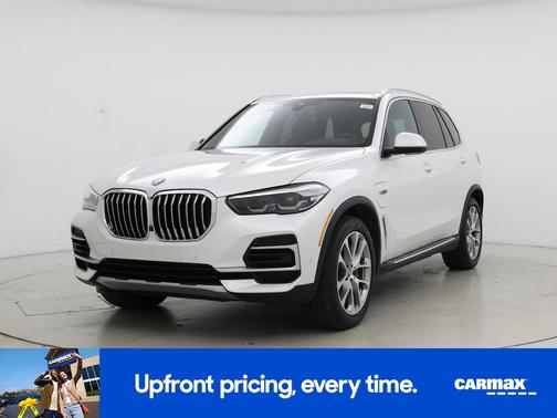 White 2022 BMW X5 PHEV XDrive45e