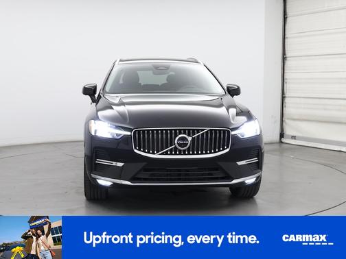 2023 Volvo XC60 B5 Plus Dark Theme
