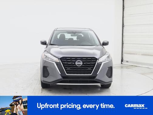 Gray 2023 Nissan Kicks S