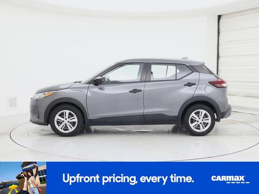 Gray 2023 Nissan Kicks S