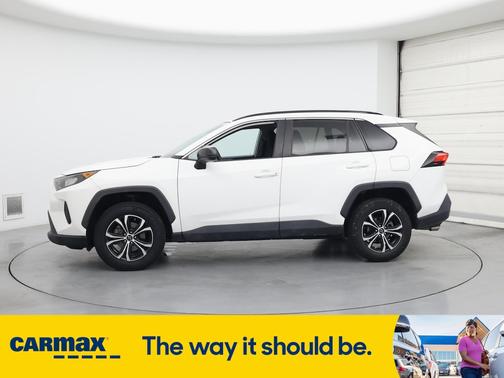 2020 Toyota RAV4 LE