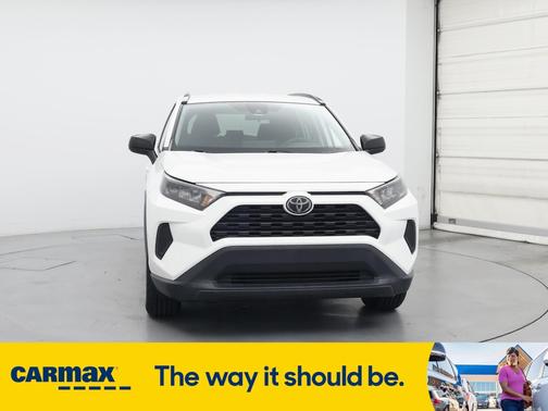 2020 Toyota RAV4 LE