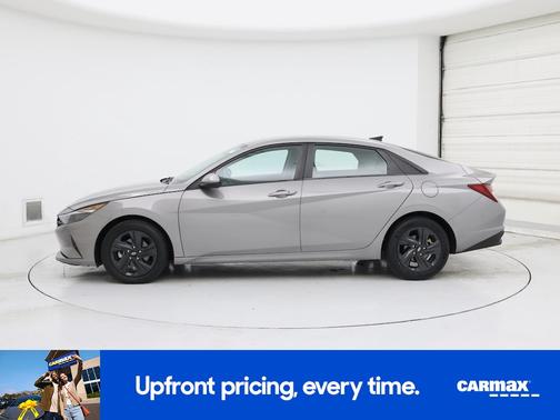 Gray 2022 Hyundai ELANTRA SEL