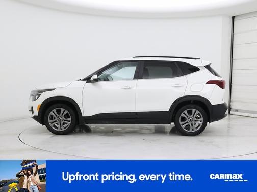 White 2023 Kia Seltos S