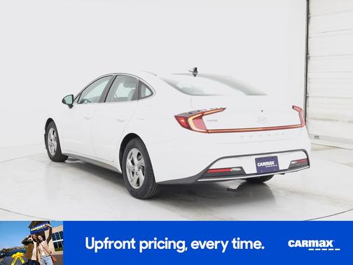 White 2022 Hyundai SONATA SE
