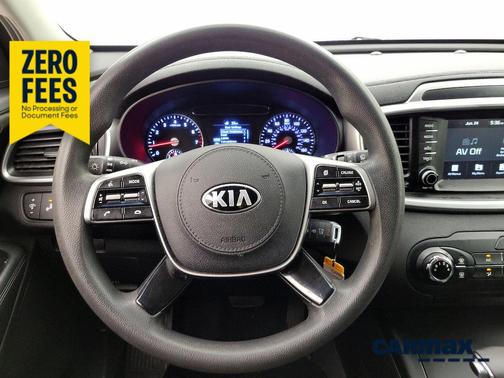 Burgundy 2019 Kia Sorento LX