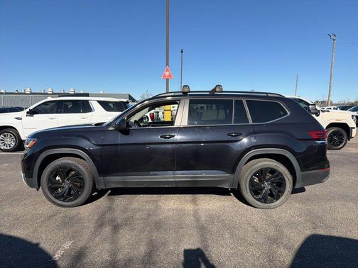 2022 Volkswagen Atlas 2.0T SE w/Technology 4MOTION