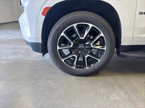 2021 Chevrolet Suburban RST