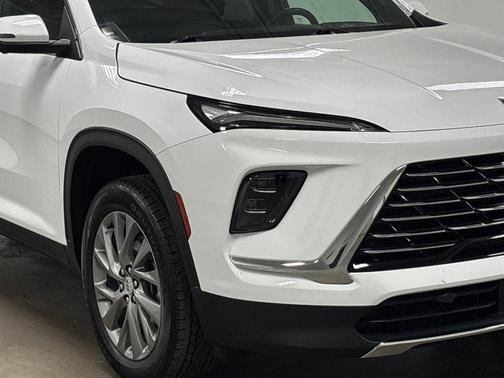 2025 Buick Enclave Preferred FWD