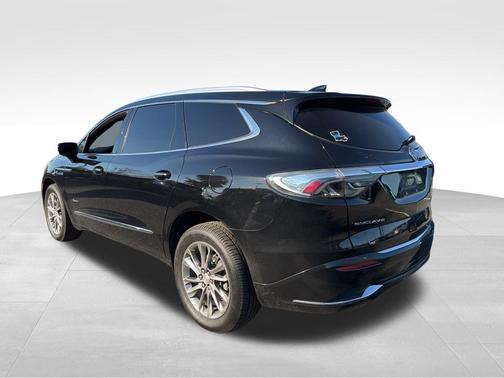 2022 Buick Enclave FWD Avenir