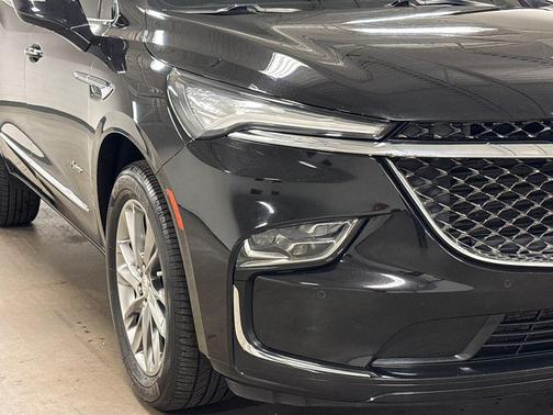2022 Buick Enclave FWD Avenir