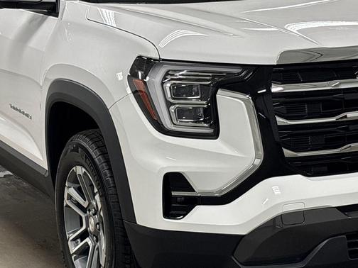 Summit White 2026 GMC Terrain FWD Elevation
