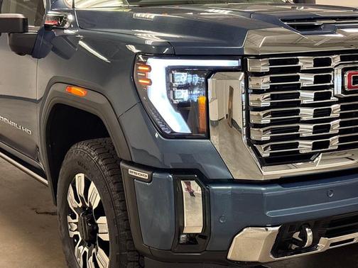 2025 GMC Sierra 2500 Denali
