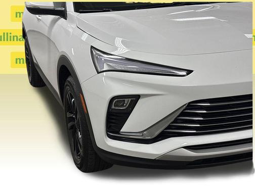 Summit White 2025 Buick Envista Preferred FWD