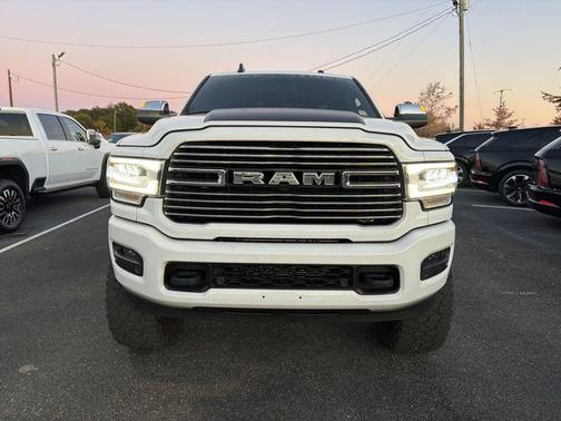 2022 RAM 3500 Laramie Crew Cab 4x4 8' Box