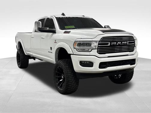 2022 RAM 3500 Laramie Crew Cab 4x4 8' Box