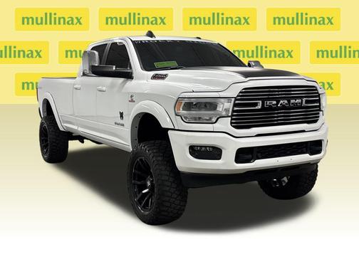 2022 RAM 3500 Laramie Crew Cab 4x4 8' Box