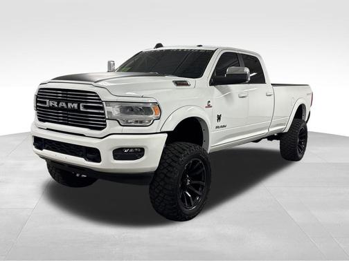 2022 RAM 3500 Laramie Crew Cab 4x4 8' Box
