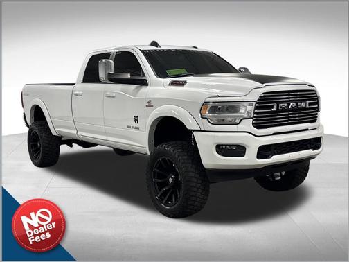 2022 RAM 3500 Laramie Crew Cab 4x4 8' Box