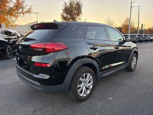 2020 Hyundai TUCSON SE