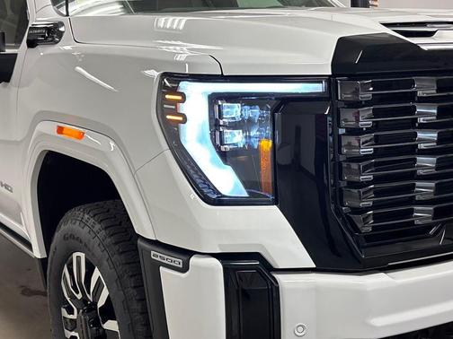 2025 GMC Sierra 2500 Denali Ultimate