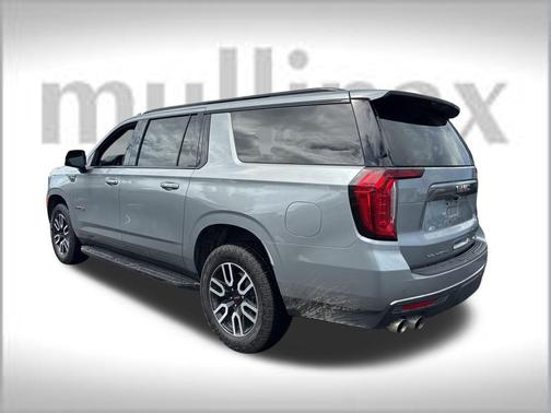 2024 GMC Yukon XL 4WD AT4