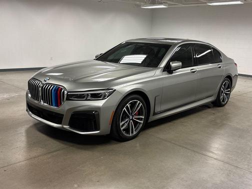 2021 BMW 750 i xDrive