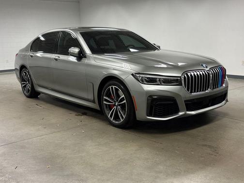 2021 BMW 750 i xDrive