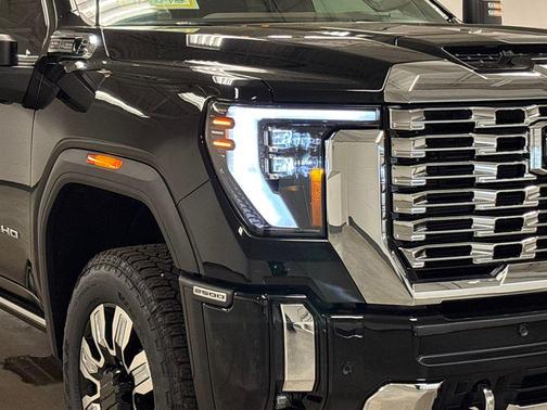 2025 GMC Sierra 2500 Denali