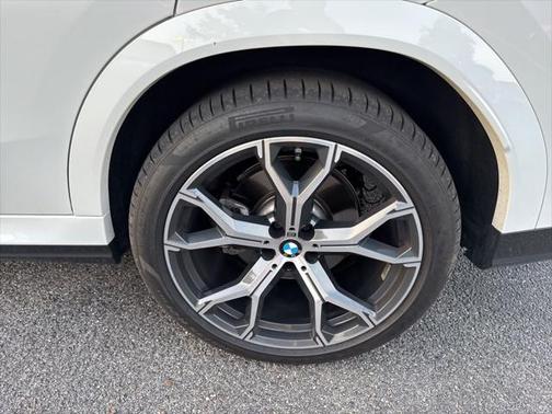 2024 BMW X6 xDrive40i