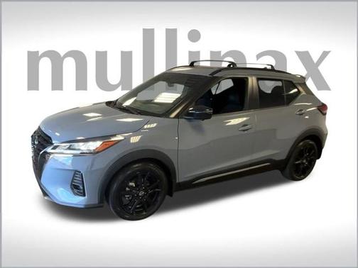2022 Nissan Kicks SR