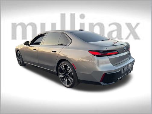 2024 BMW 740 i