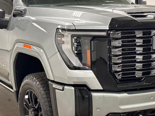 2025 GMC Sierra 2500 Denali Ultimate