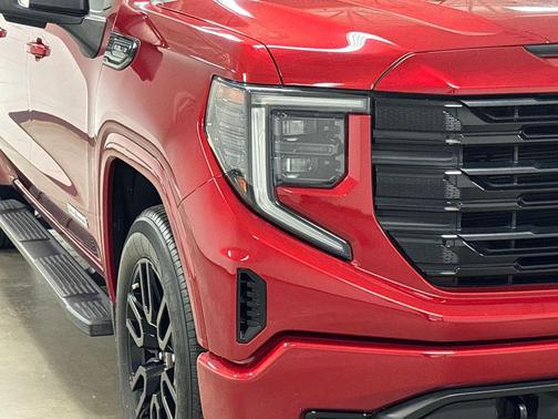 Cayenne Red Tintcoat 2022 GMC Sierra 1500 Elevation