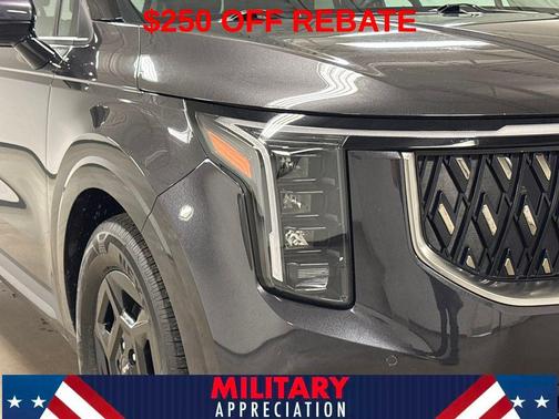 2025 Kia Carnival LXS