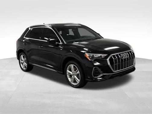 2020 Audi Q3 45 S line Premium